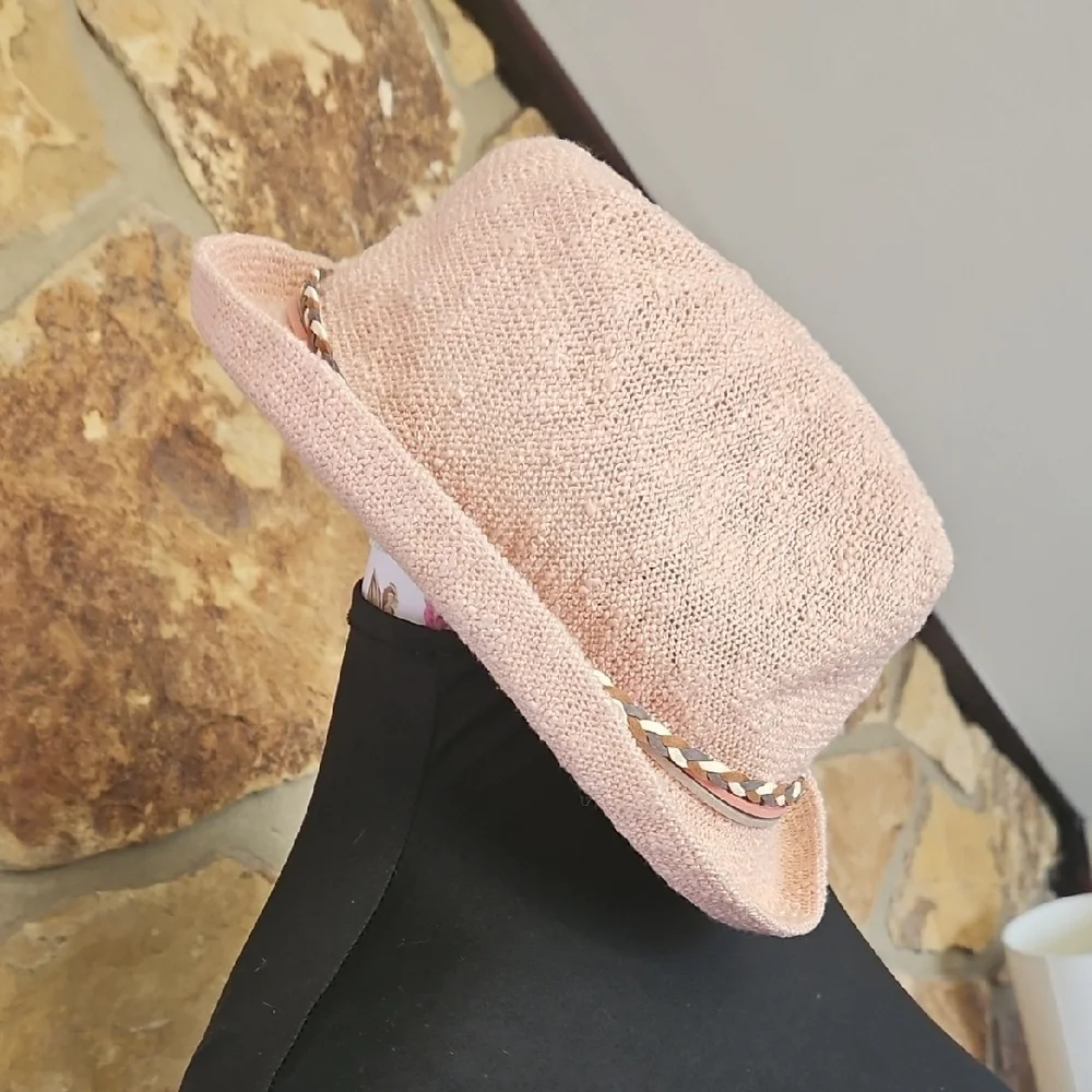 N/A chic pink